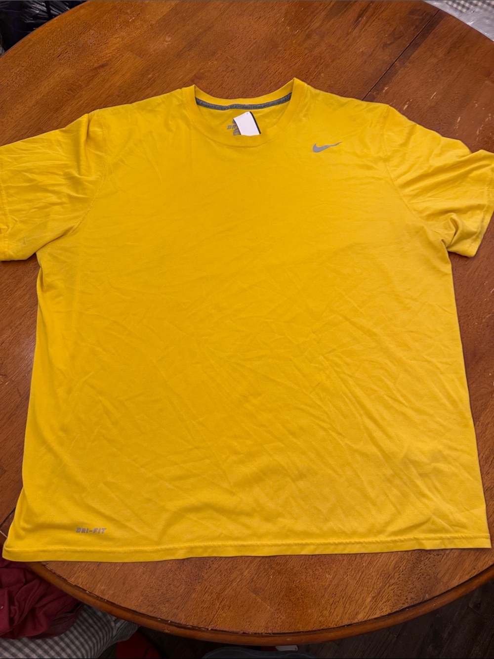 Nike Yellow Short Sleeve Performance Tee with Silver Swoosh xxl